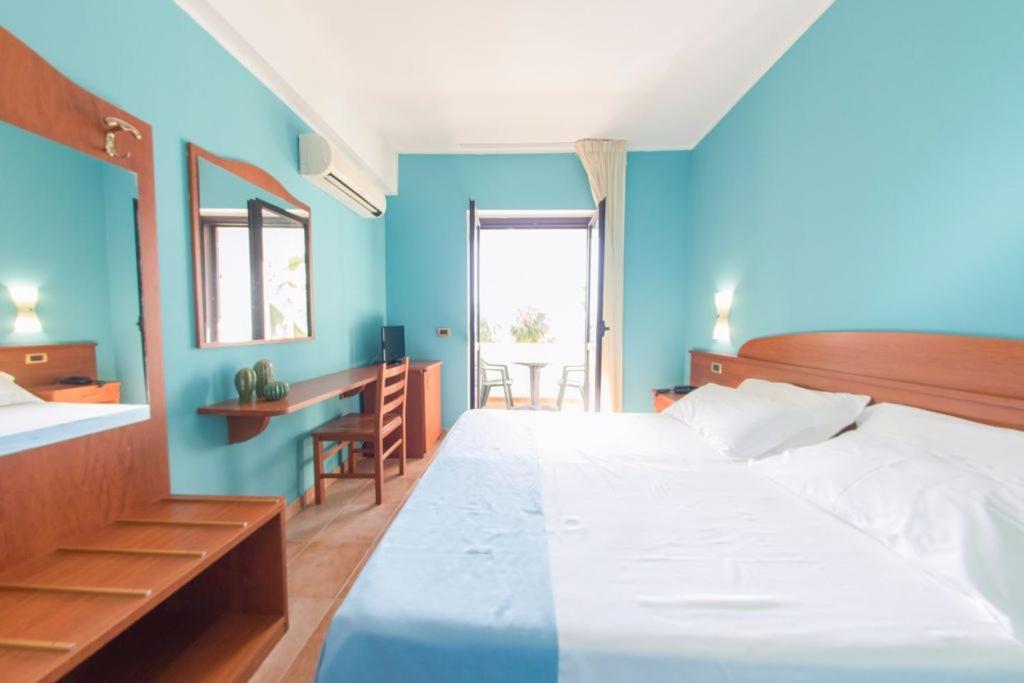 Costa Degli Dei Resort Capo Vaticano Luaran gambar